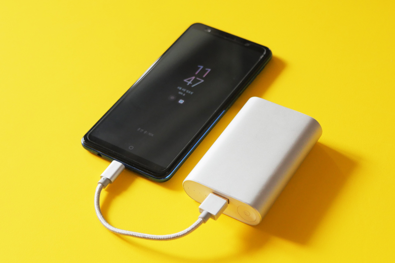 power bank o que levar na mala de viagem
