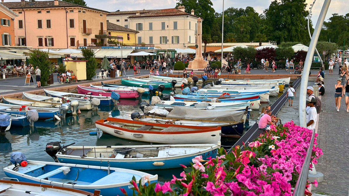 Barcos no lago di garda. Capa de Como escolher destinos