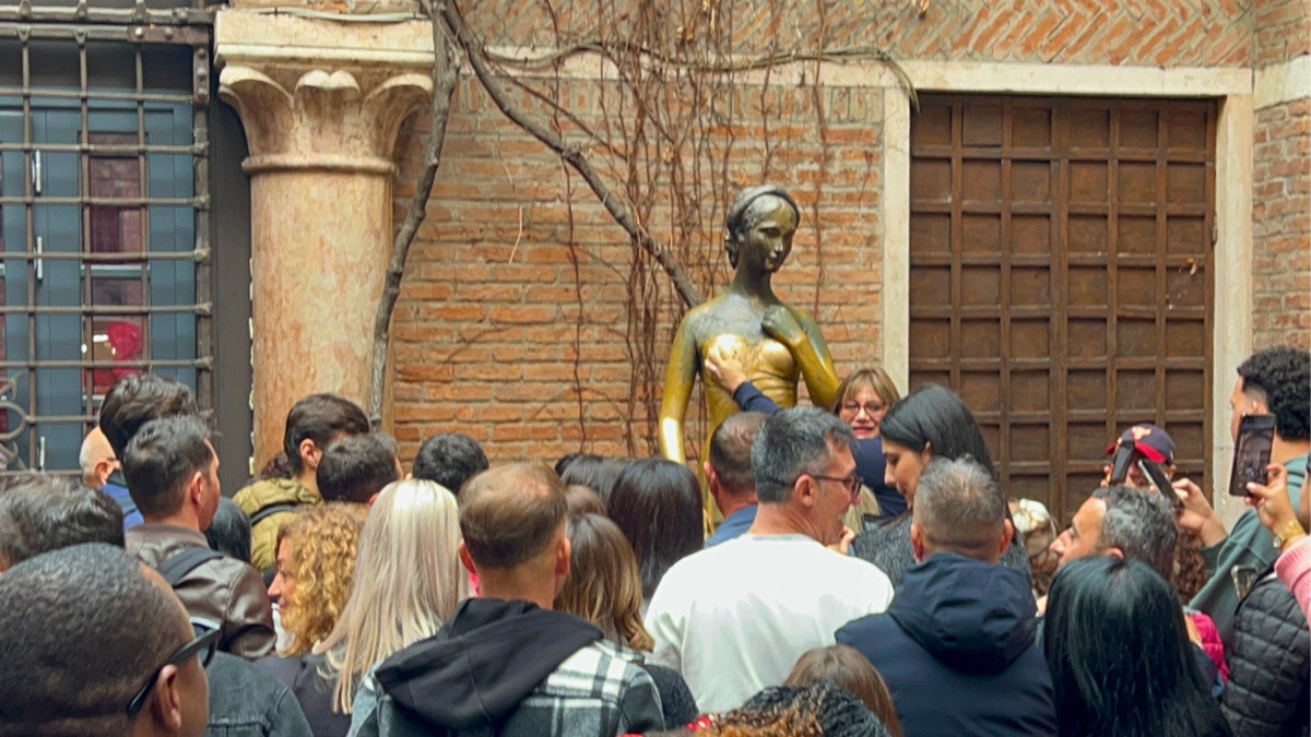 Casa de Julieta estátua